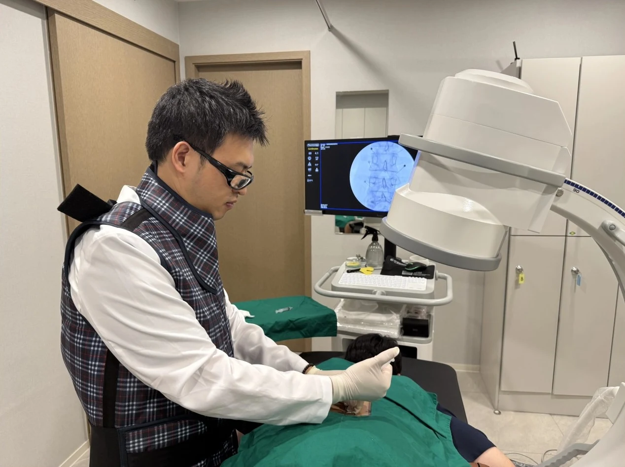 광명 철산 글로벌마취통증의학과 C-arm 신경차단술 치료
